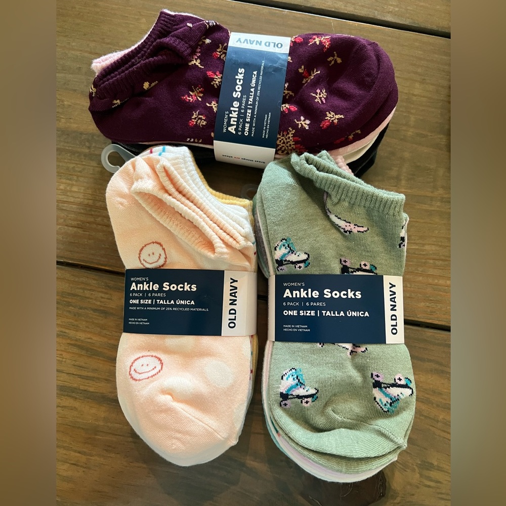 NWT Old Navy women’s socks